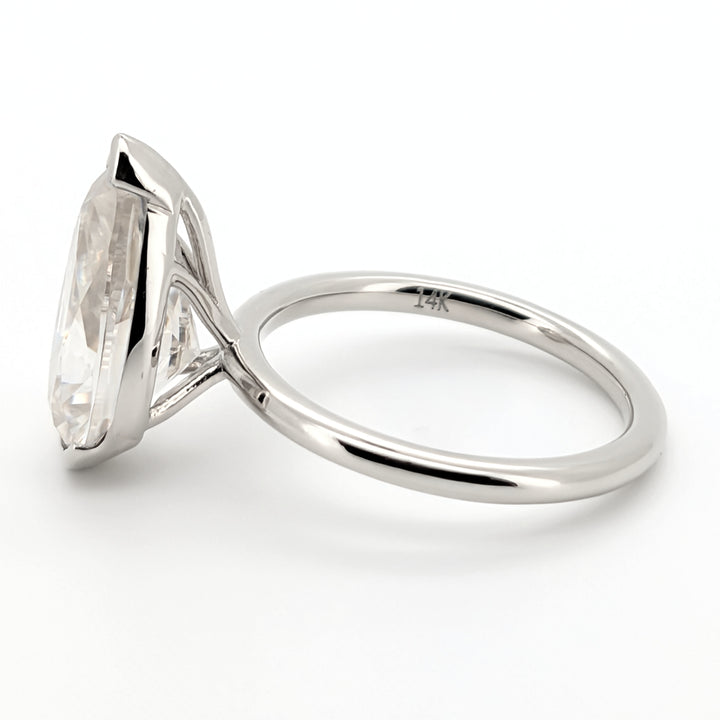 Charmant - Bague élégante et sans effort en moissanite taille poire
