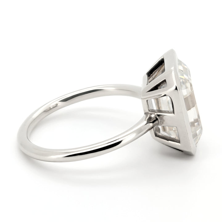 Modatz - Bague contemporaine minimaliste en moissanite taille émeraude