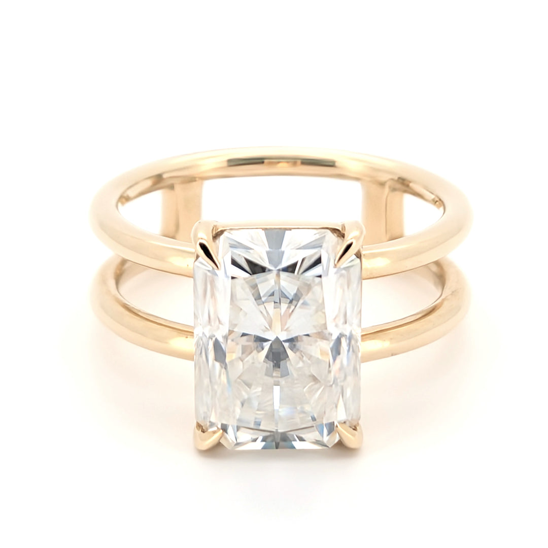 Esplendor: Anillo de moissanita de corte radiante, extravagante y seguro