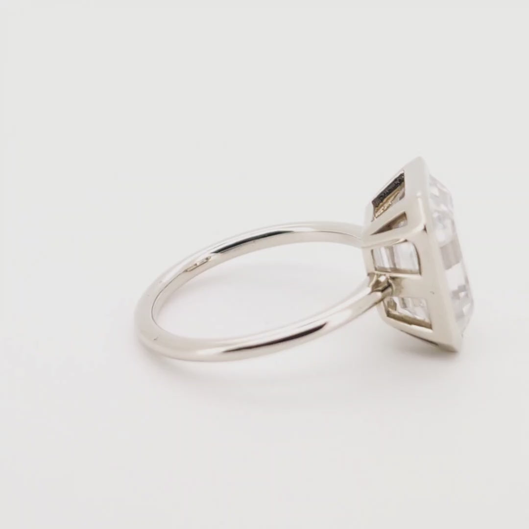 Modatz - Bague contemporaine minimaliste en moissanite taille émeraude