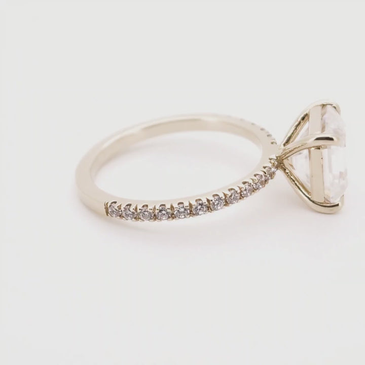 Vivrenesse – Anillo de moissanita de corte cojín con un toque urbano y elegante