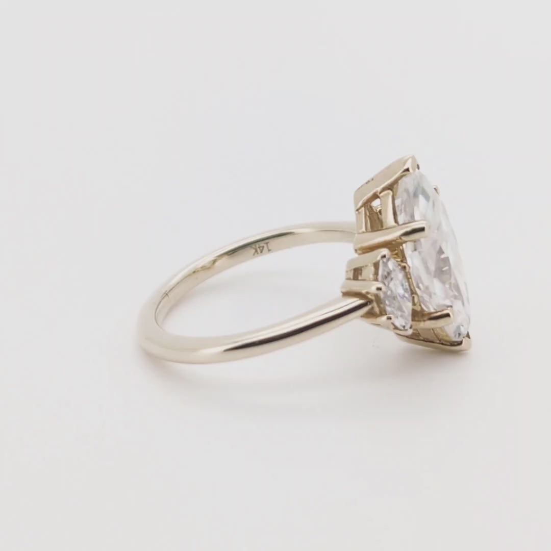 Ahava – Anillo romántico y caprichoso de moissanita de talla marquesa